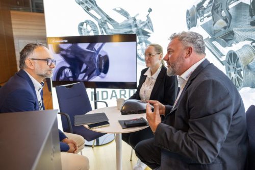 251021_jec_0114_6309-min